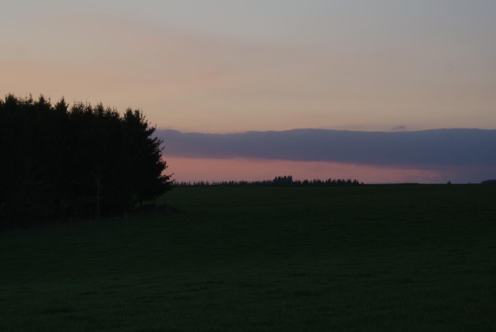 Le Gite De L Ourthe Ortheuville Buitenkant foto