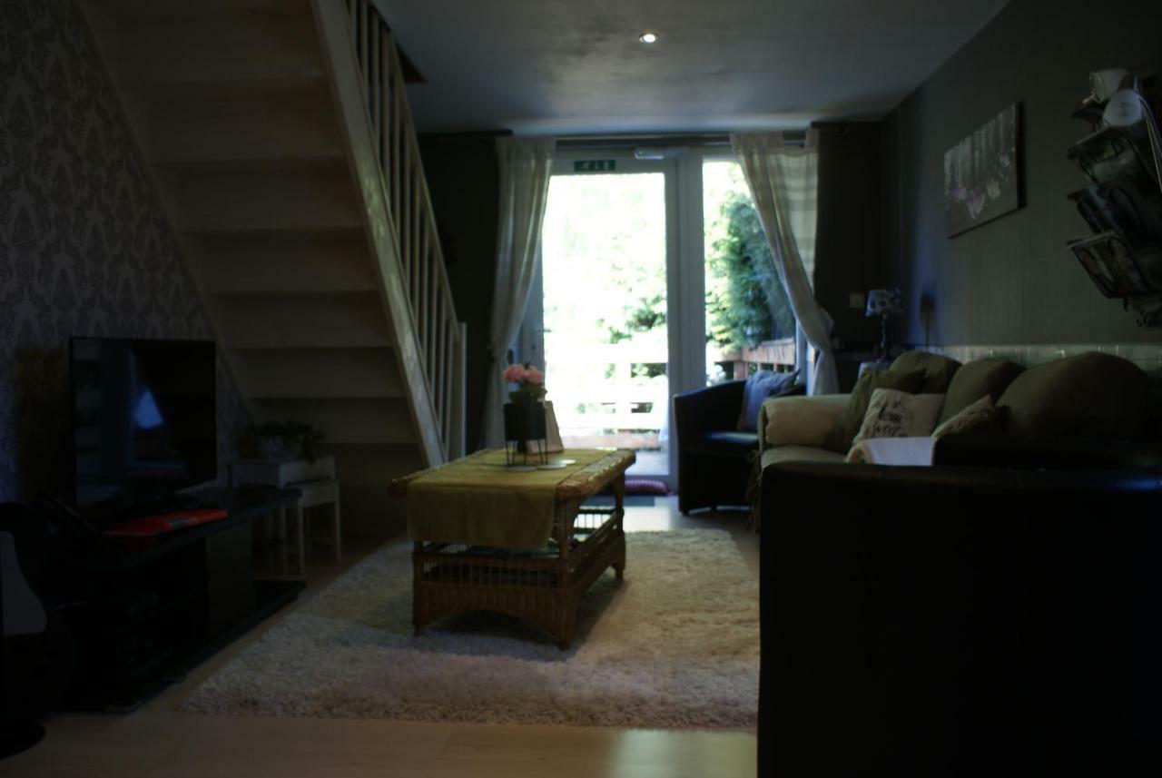 Le Gite De L Ourthe Ortheuville Buitenkant foto